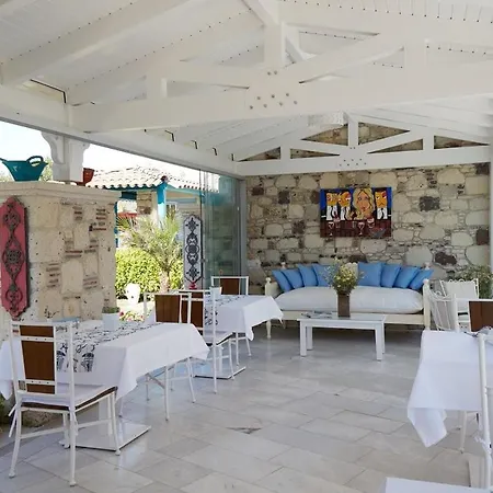 On Alaçatı